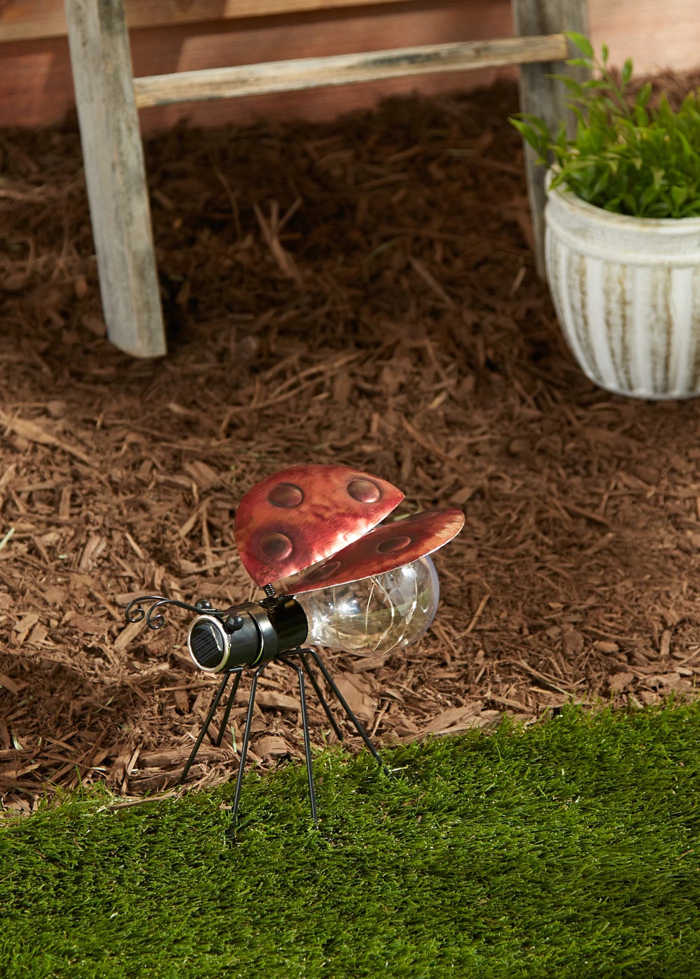 Ladybug Solar Glow Bug 