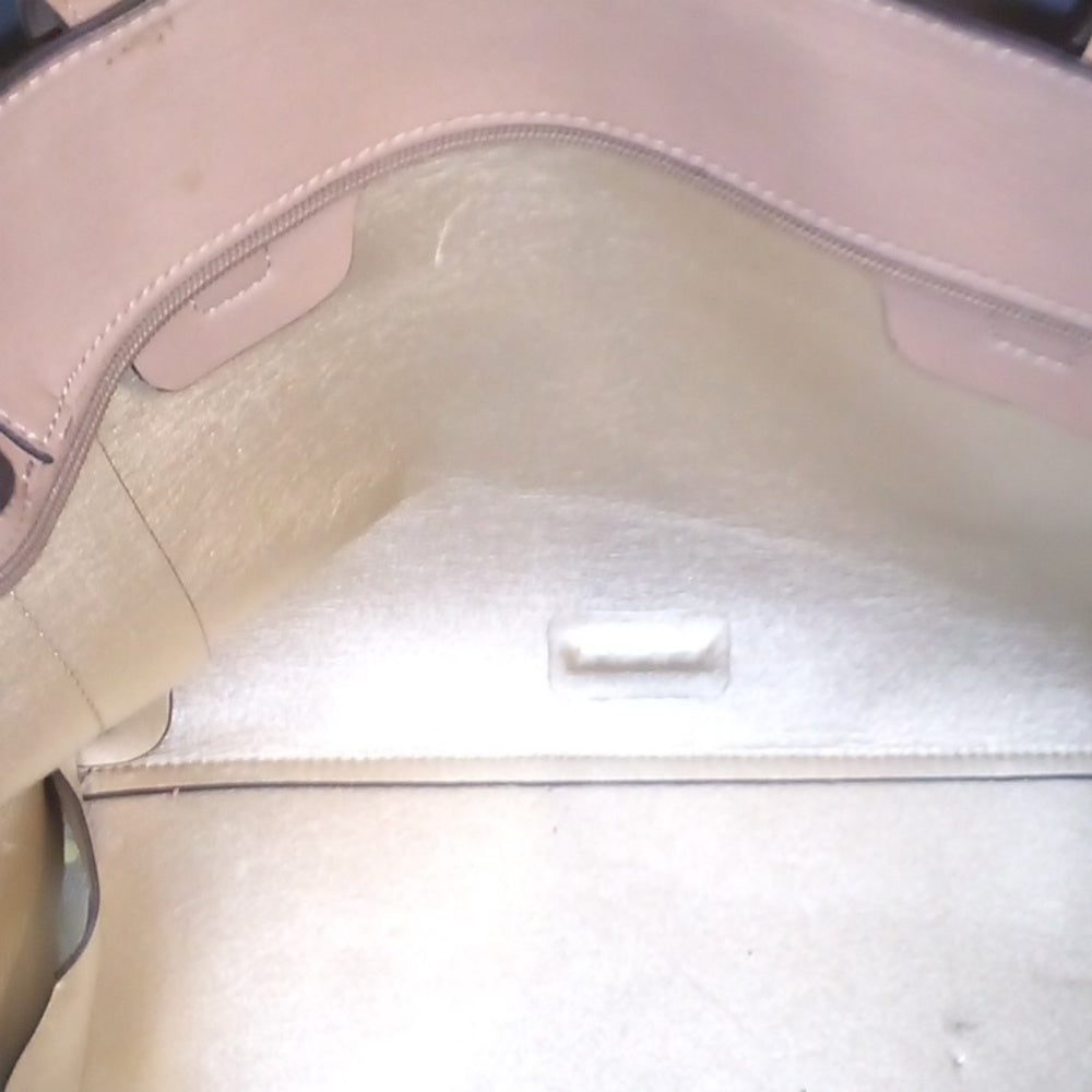 Gorgeous Nine West Small Tote Handbag With Detachable Bag Charm/Keychain