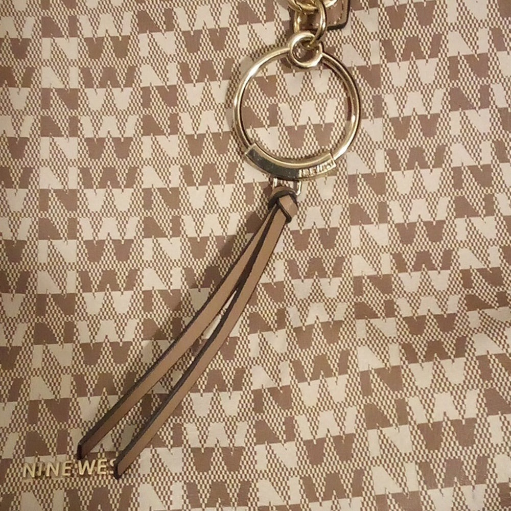 Gorgeous Nine West Small Tote Handbag With Detachable Bag Charm/Keychain