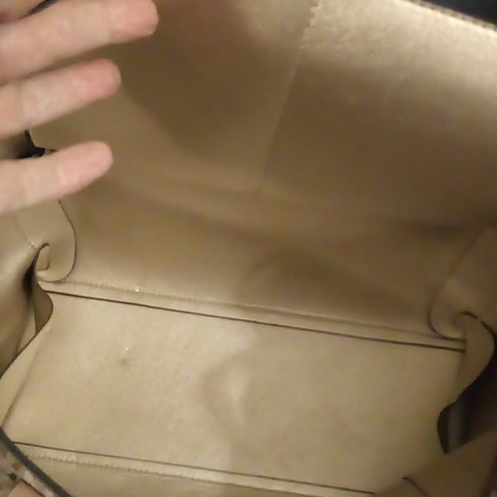 Gorgeous Nine West Small Tote Handbag With Detachable Bag Charm/Keychain