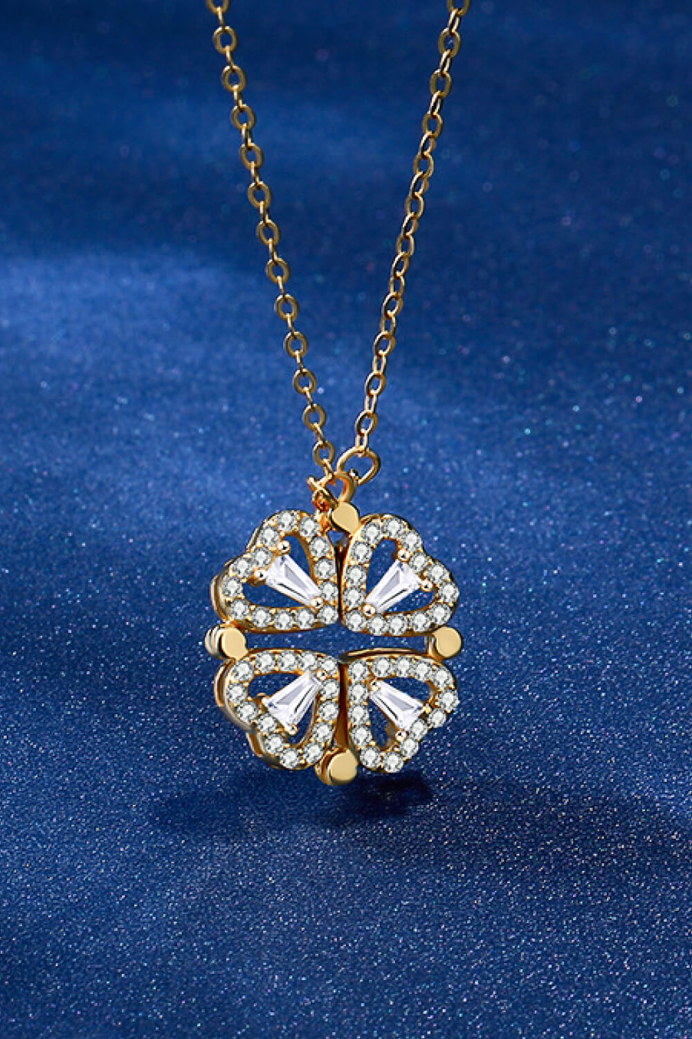 Two Ways To Wear Four Leaf Clover Pendant Necklace