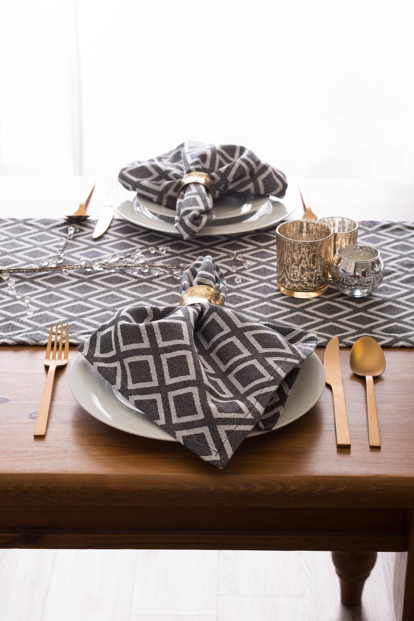 Black & White Diamond Table Runner 14X72 