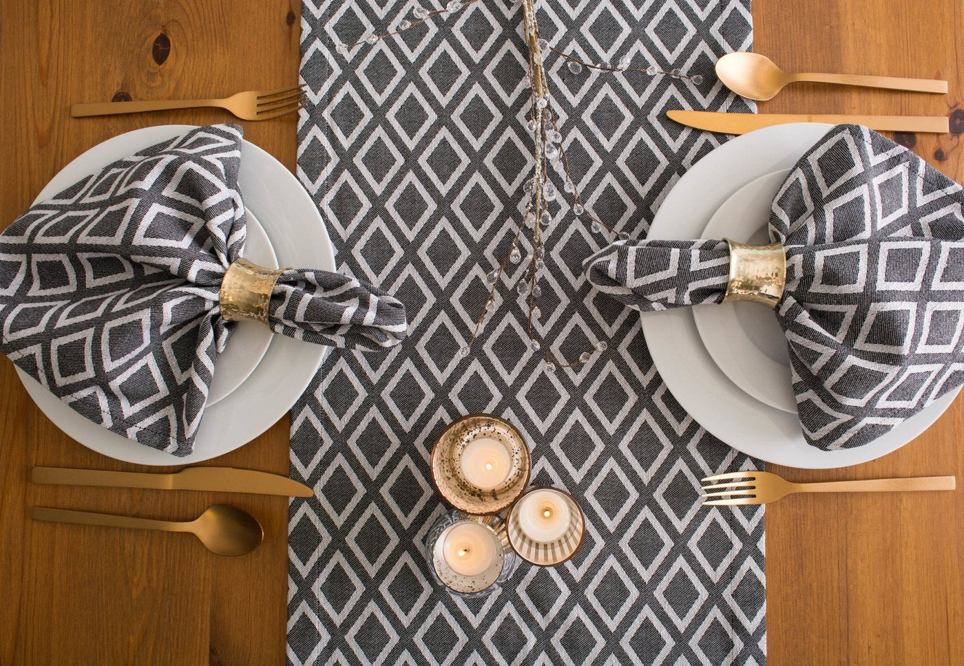 Black & White Diamond Table Runner 14X72 
